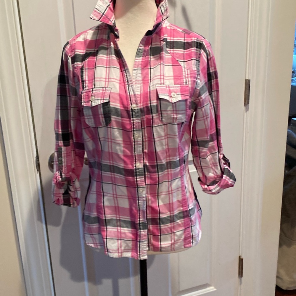 Planet Gold long sleeve buttoned up shirt. Veryy cute